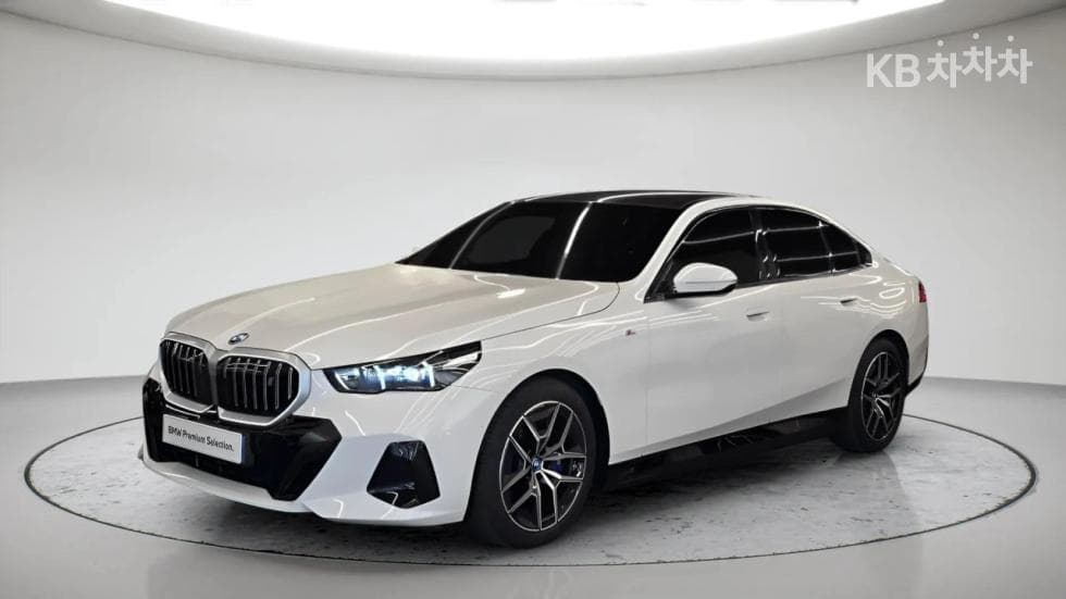 BMW i5
