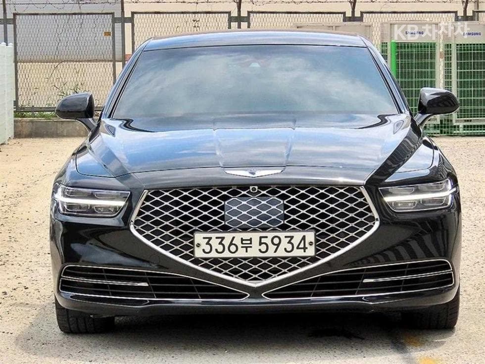 جينيسيس G90