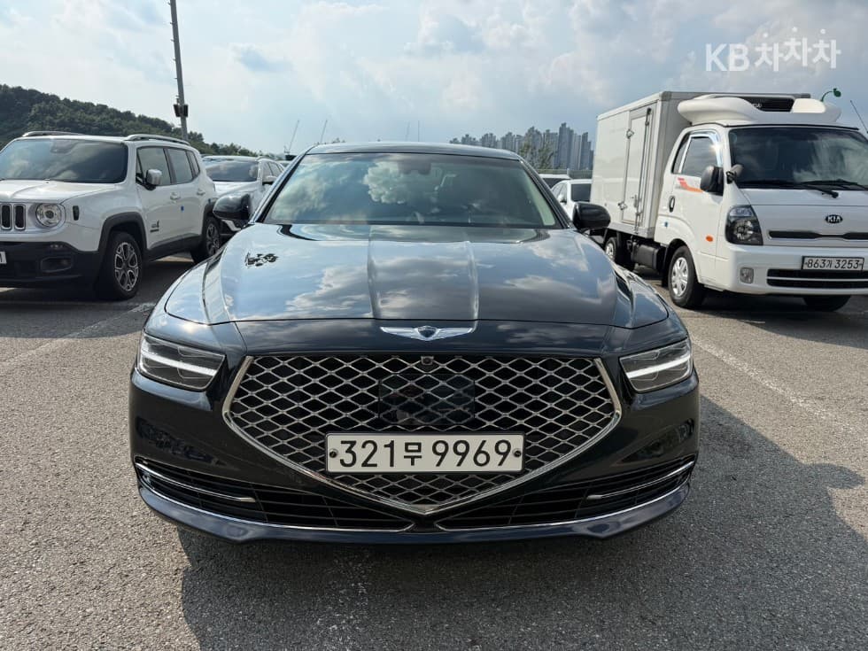 Genesis G90