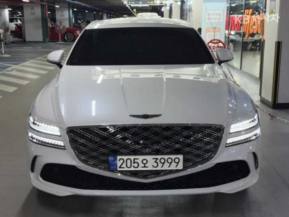 جينيسيس G80