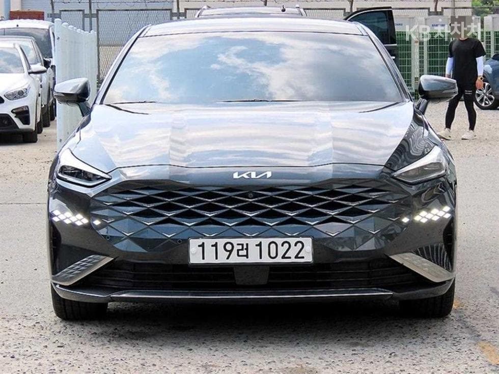 Kia K8
