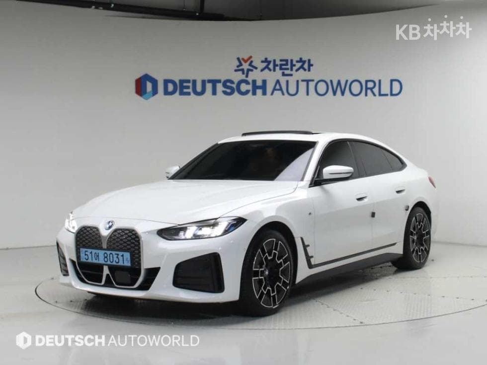 BMW i4