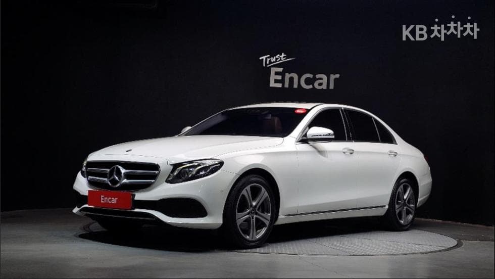 مرسيدس E-Class