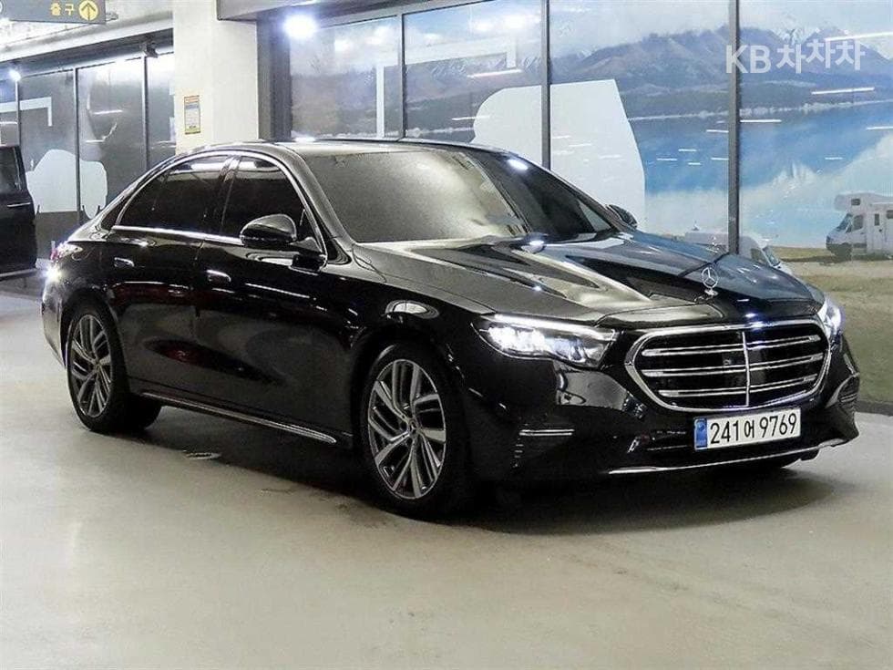مرسيدس E-Class