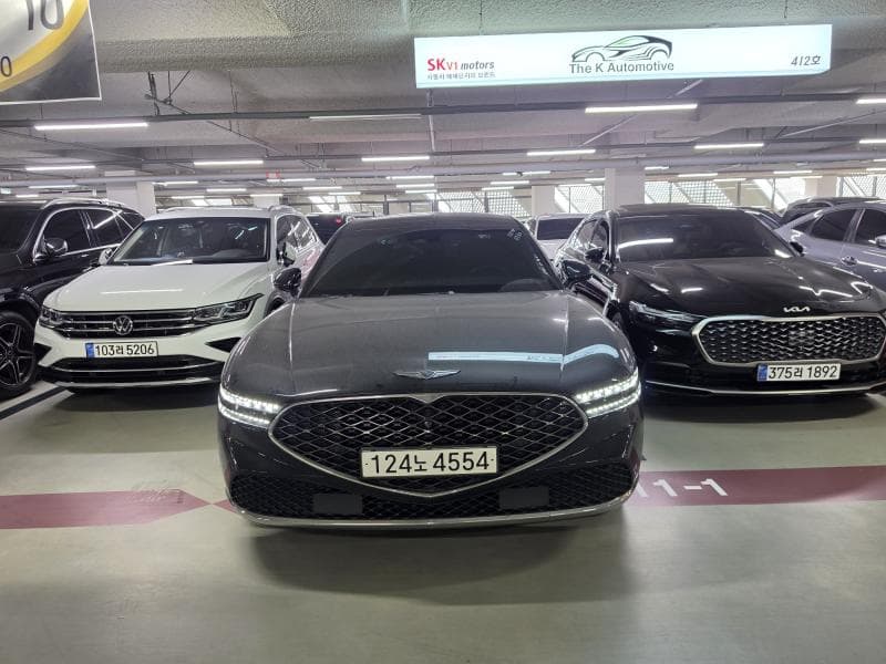 جينيسيس G90