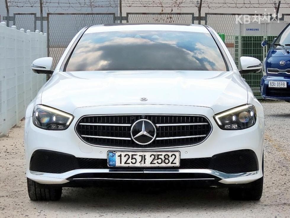 مرسيدس E-Class