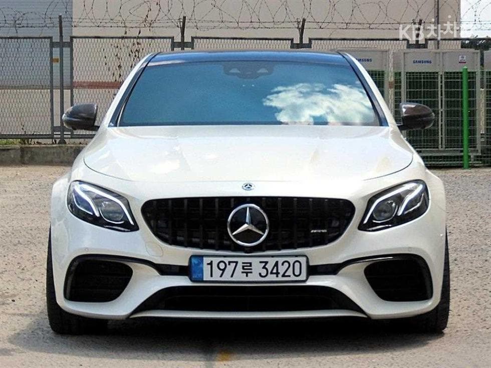 مرسيدس E-Class