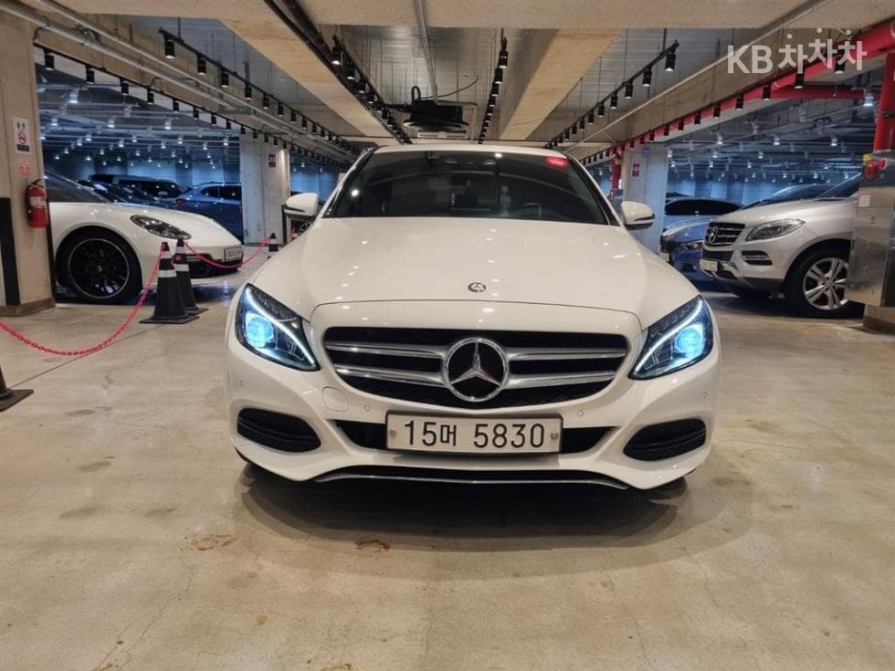 Mercedes-Benz C-Class