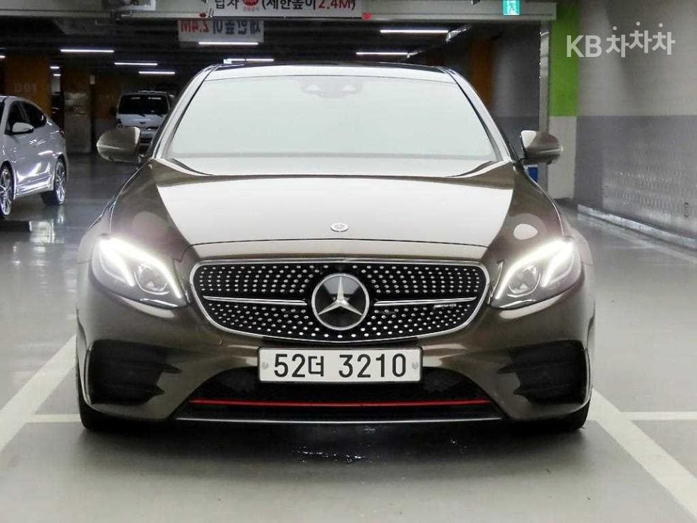 مرسيدس E-Class