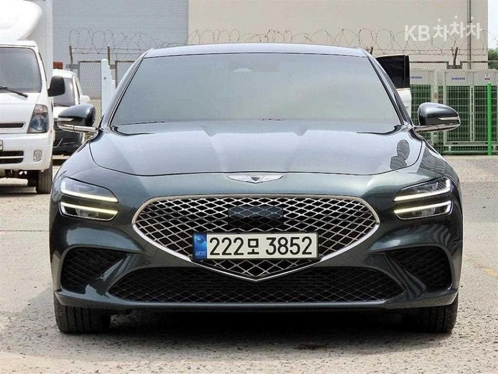 Genesis G70