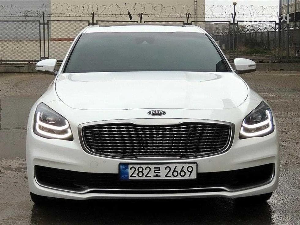 Kia K9