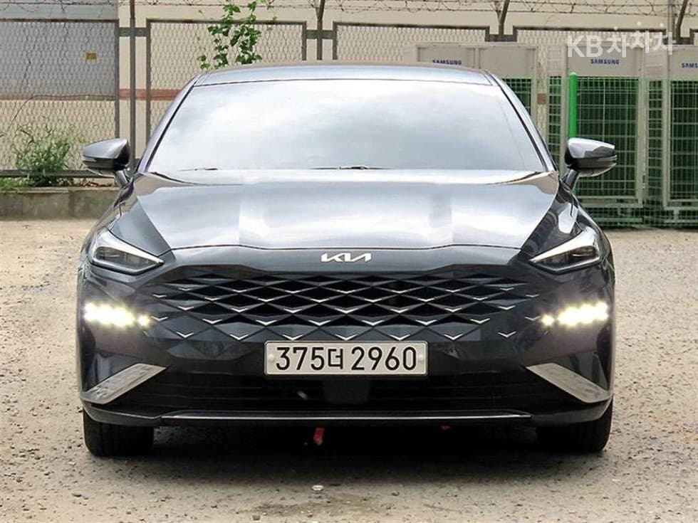 Kia K8