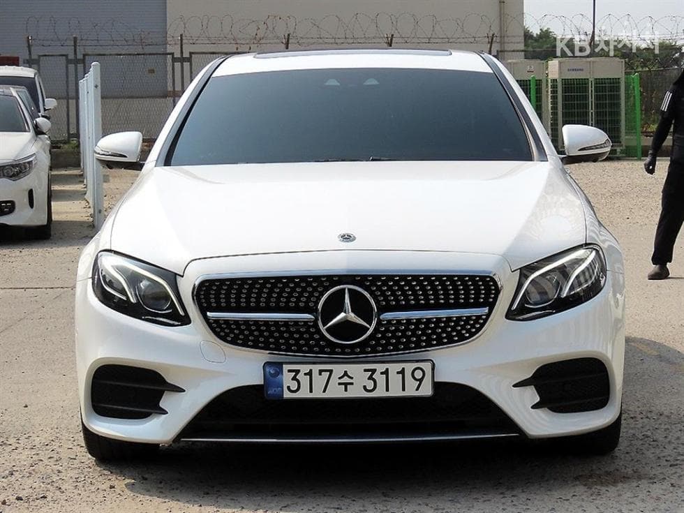 مرسيدس E-Class