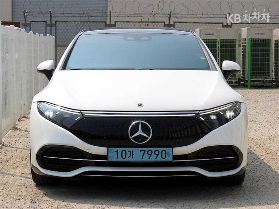 Mercedes-Benz EQS