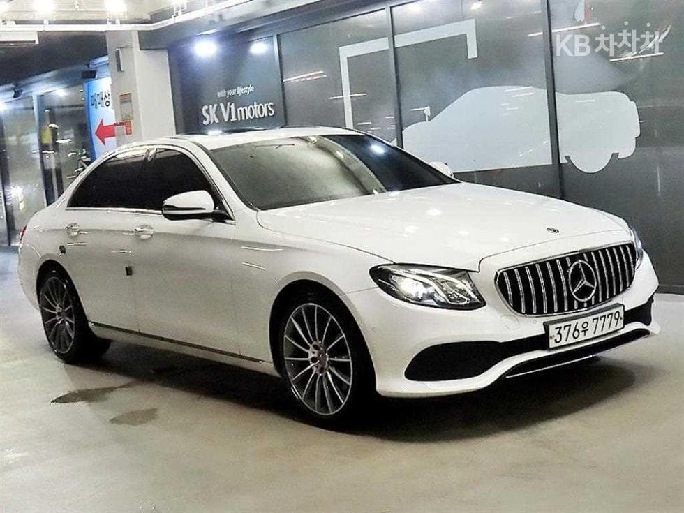مرسيدس E-Class