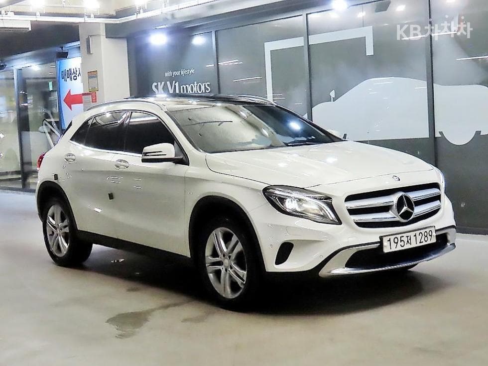 Mercedes-Benz GLA-Class
