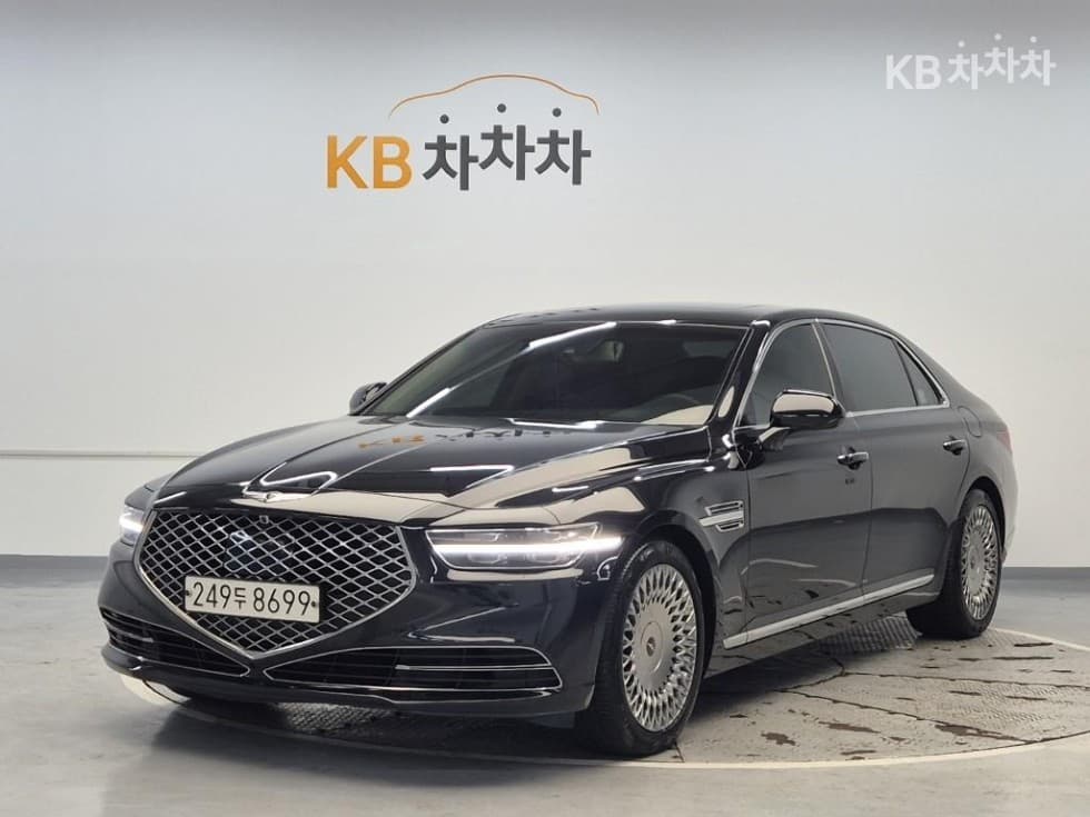 Genesis G90