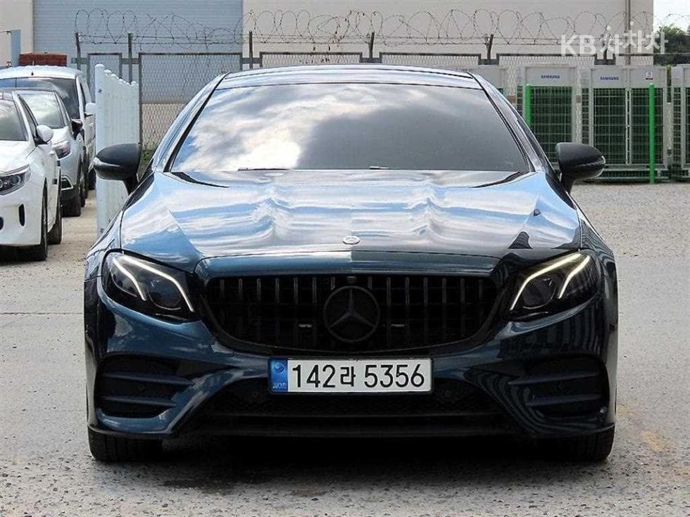 مرسيدس E-Class