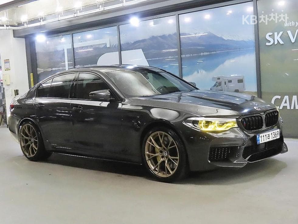 BMW M5