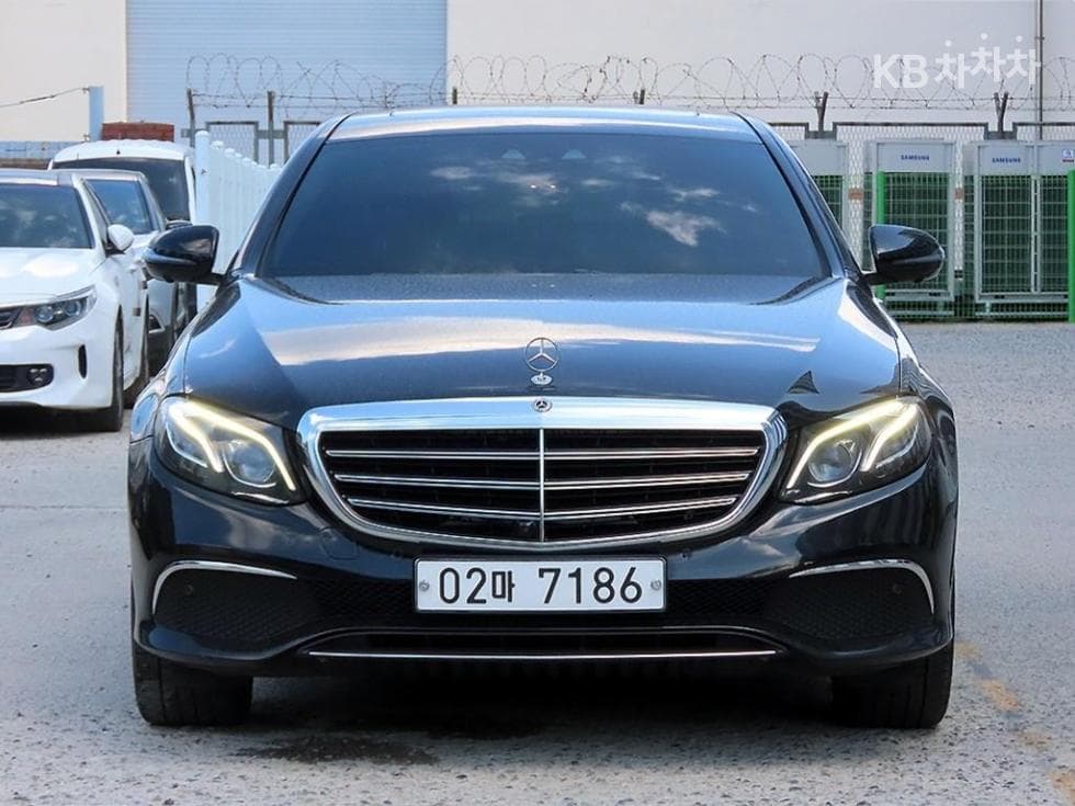 مرسيدس E-Class