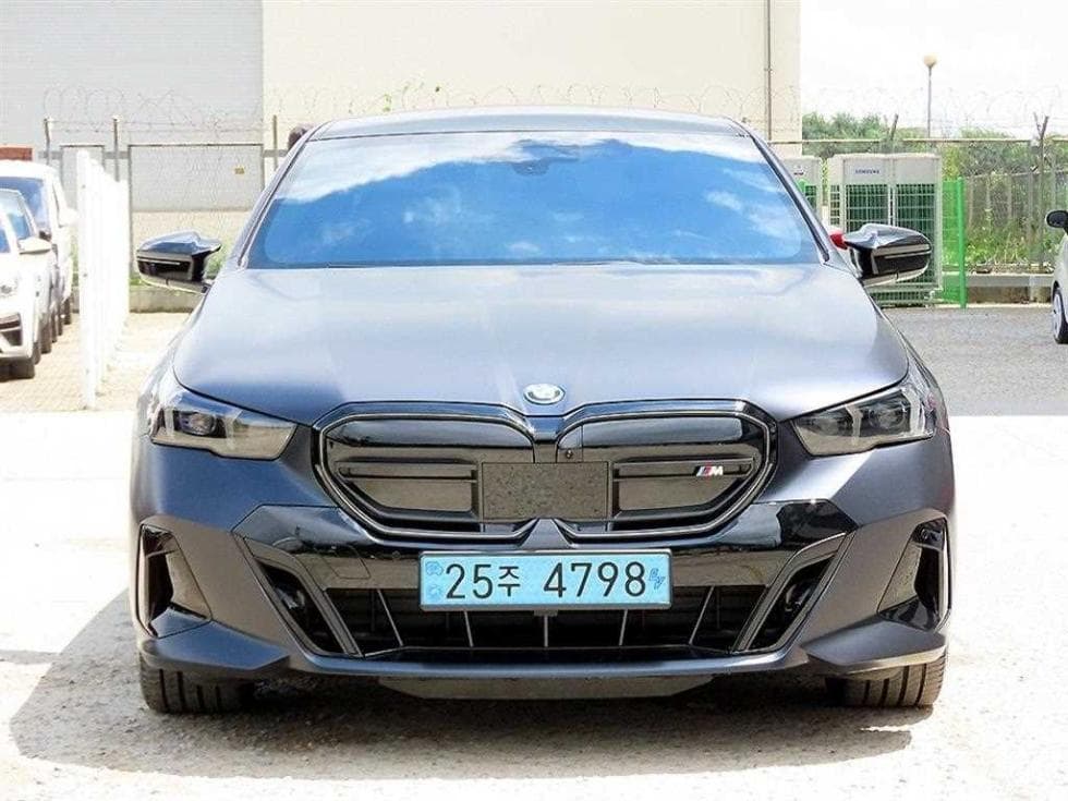 BMW i5