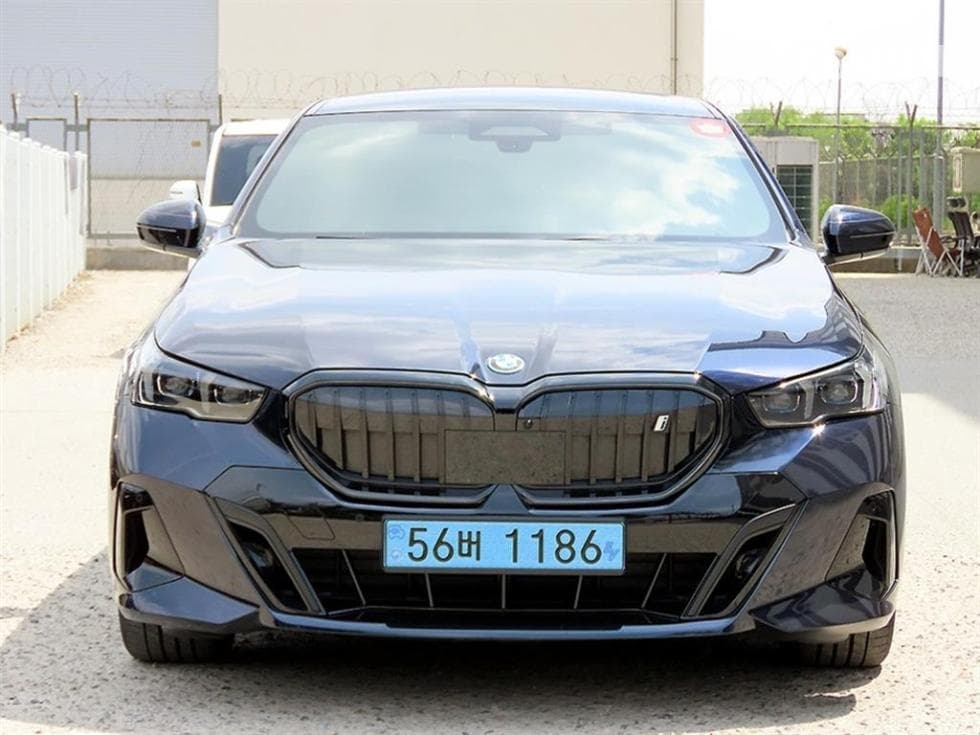 BMW i5