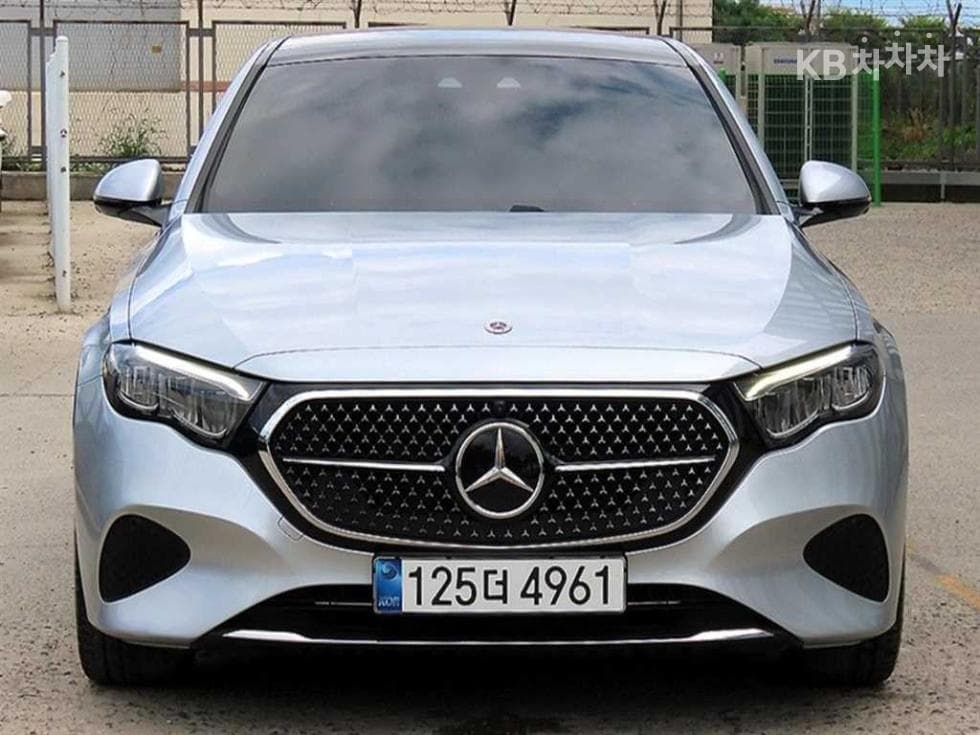 مرسيدس E-Class