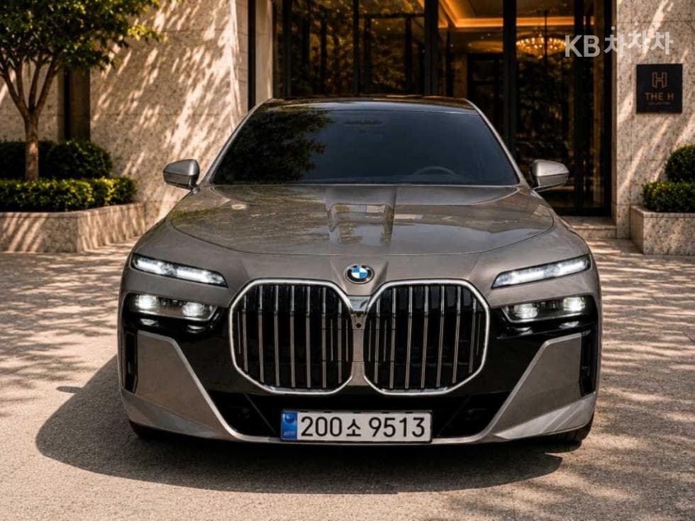 BMW 7-Series