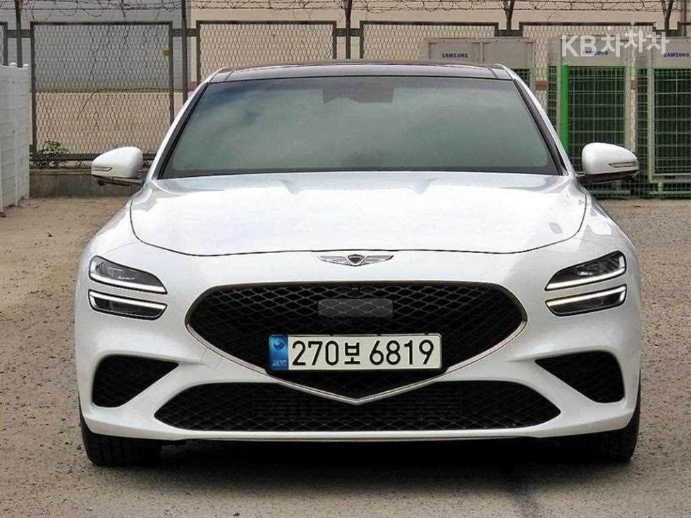 Genesis G70