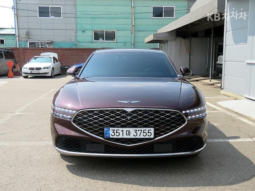 Genesis G90