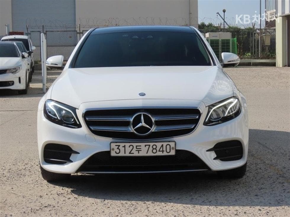 مرسيدس E-Class