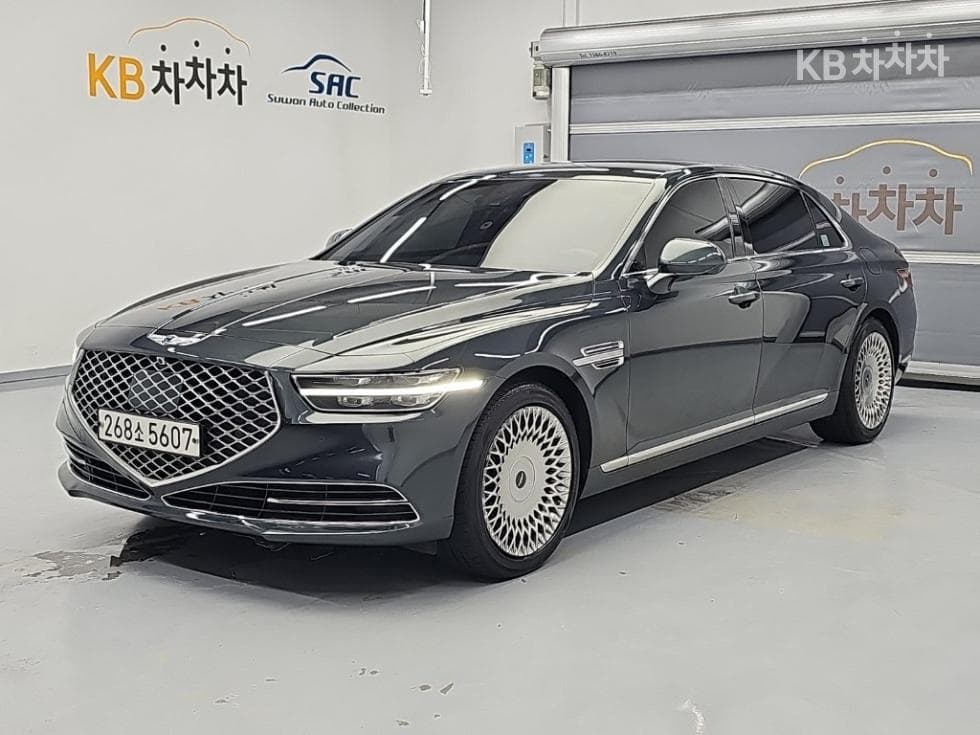 Genesis G90