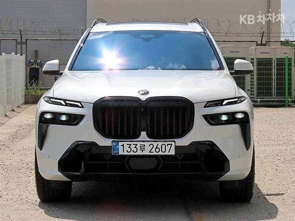 BMW X7
