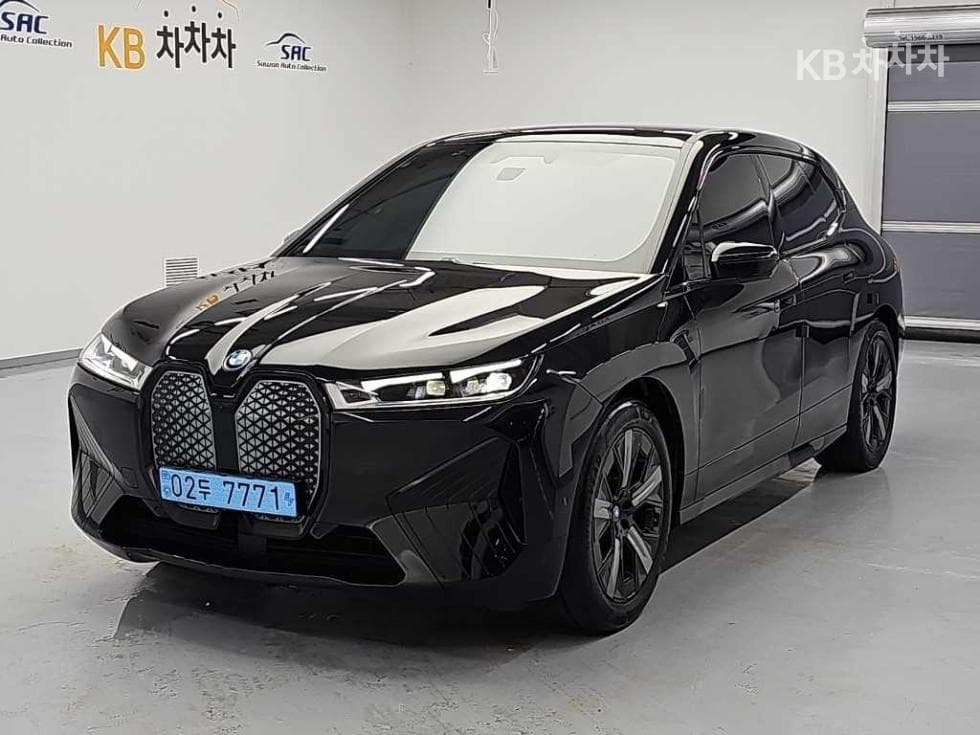 BMW iX