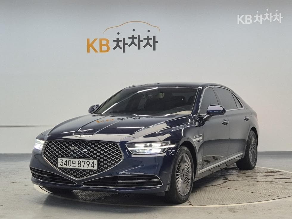Genesis G90