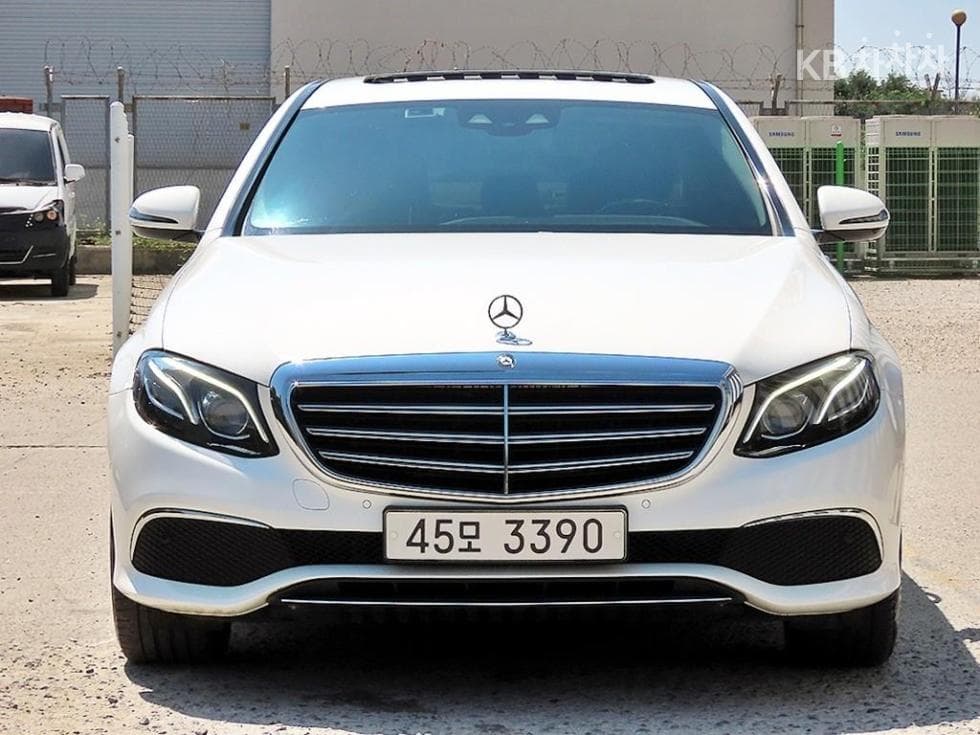 مرسيدس E-Class