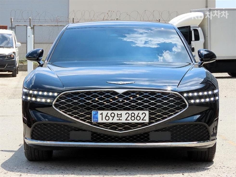 جينيسيس G90