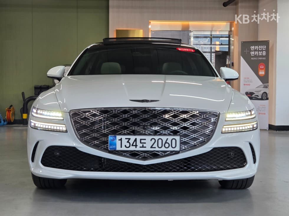 جينيسيس G80