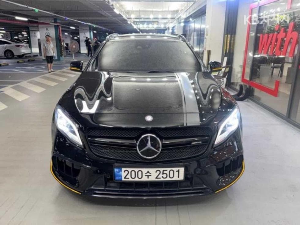 Mercedes-Benz GLA-Class