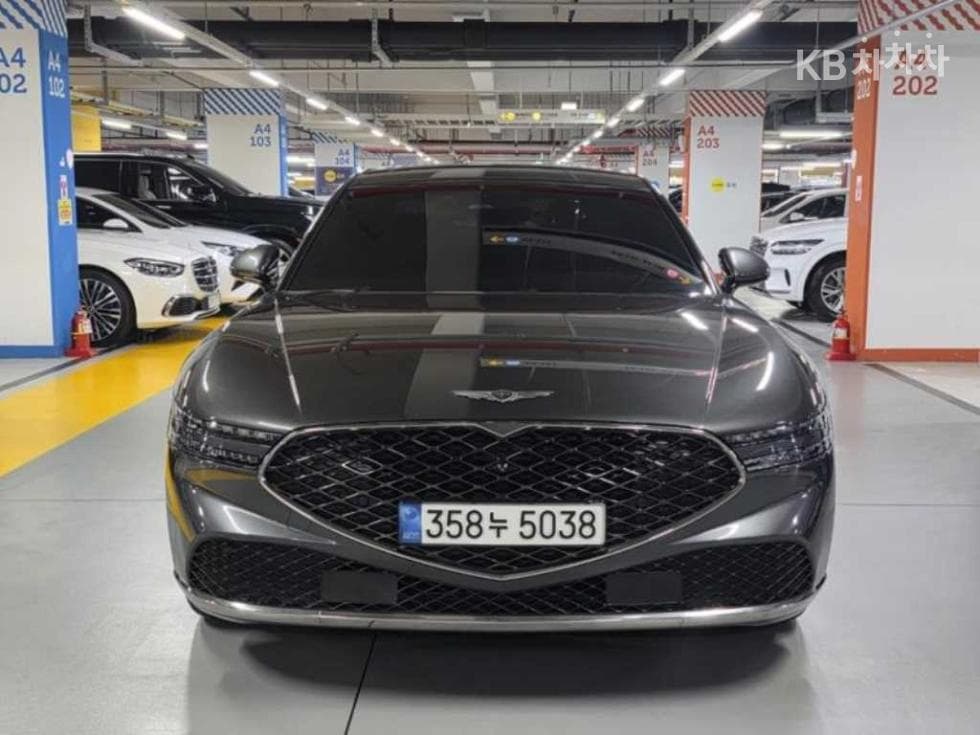 Genesis G90