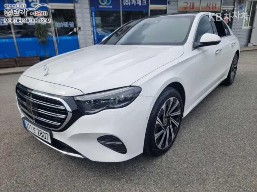 مرسيدس E-Class