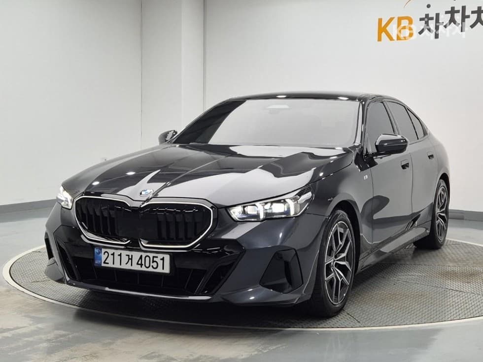 BMW 5-Series