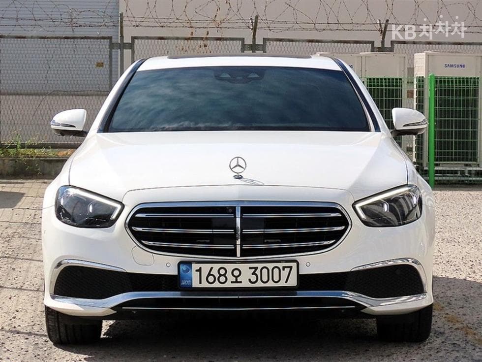 مرسيدس E-Class