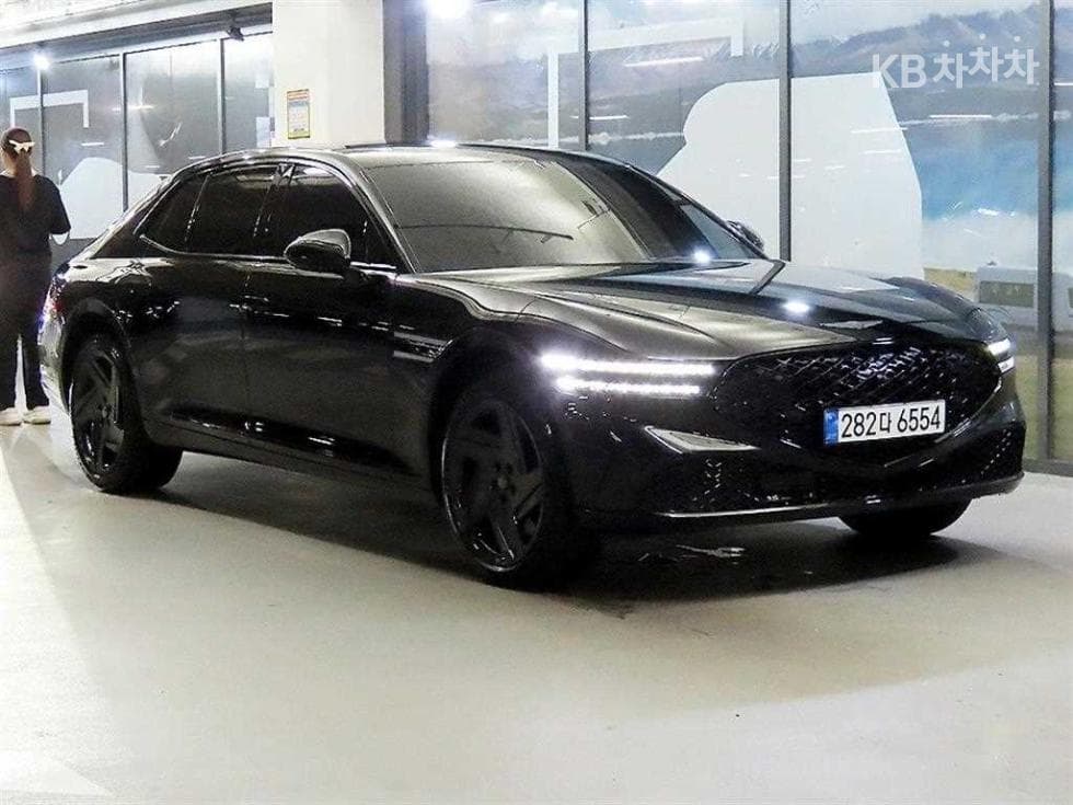 جينيسيس G90