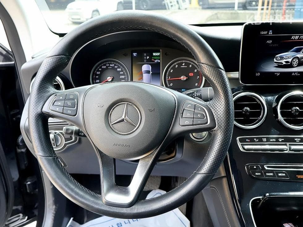 Mercedes-Benz - GLC-Class | 350 4Matic Base 8