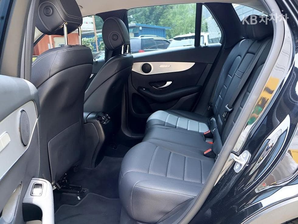 Mercedes-Benz - GLC-Class | 350 4Matic Base 13
