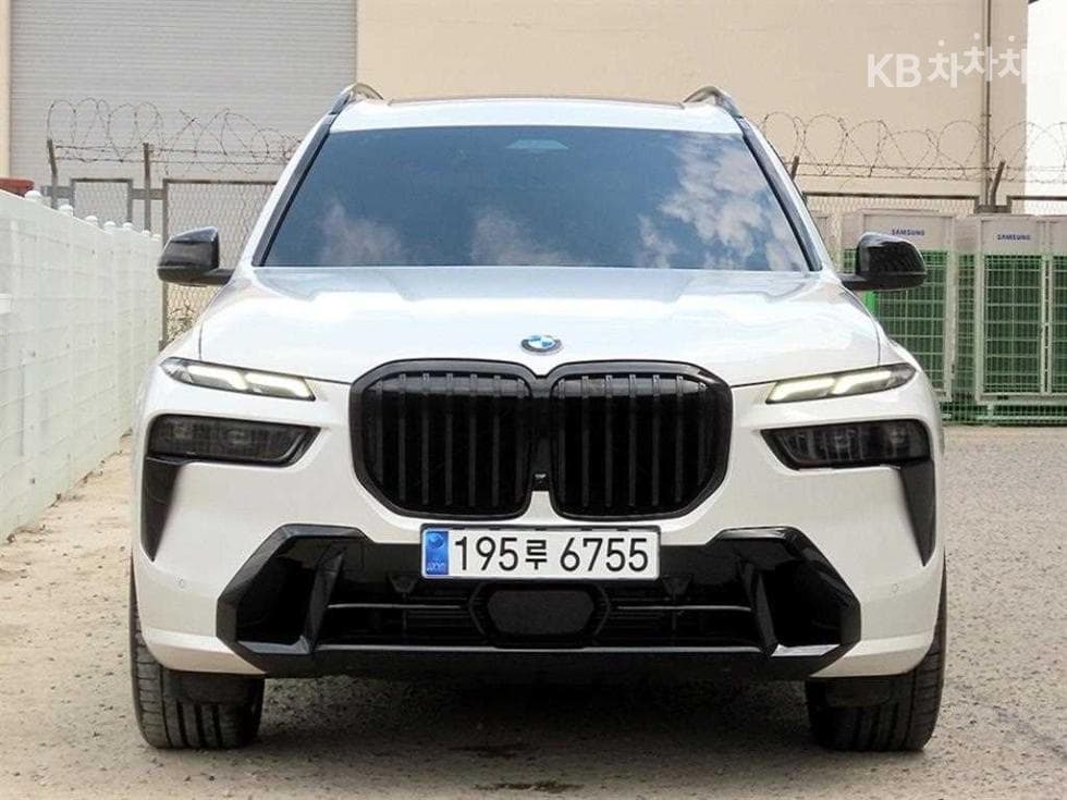 BMW X7