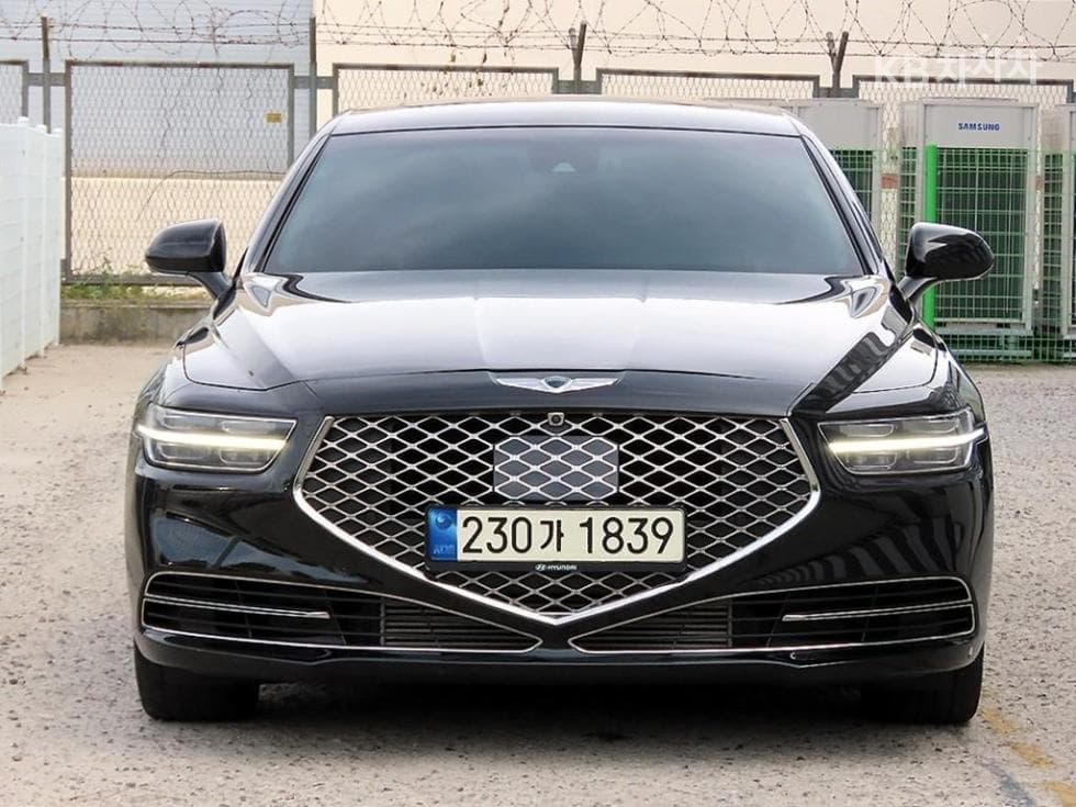 جينيسيس G90