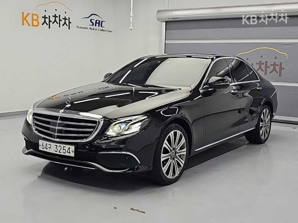 مرسيدس E-Class