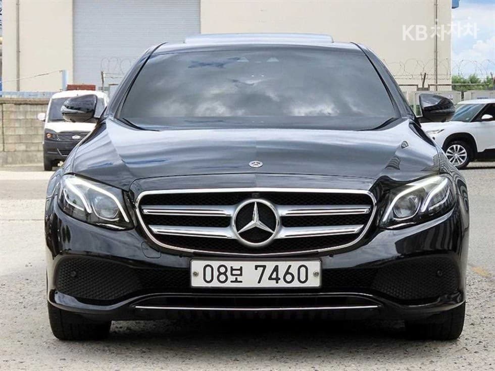 مرسيدس E-Class